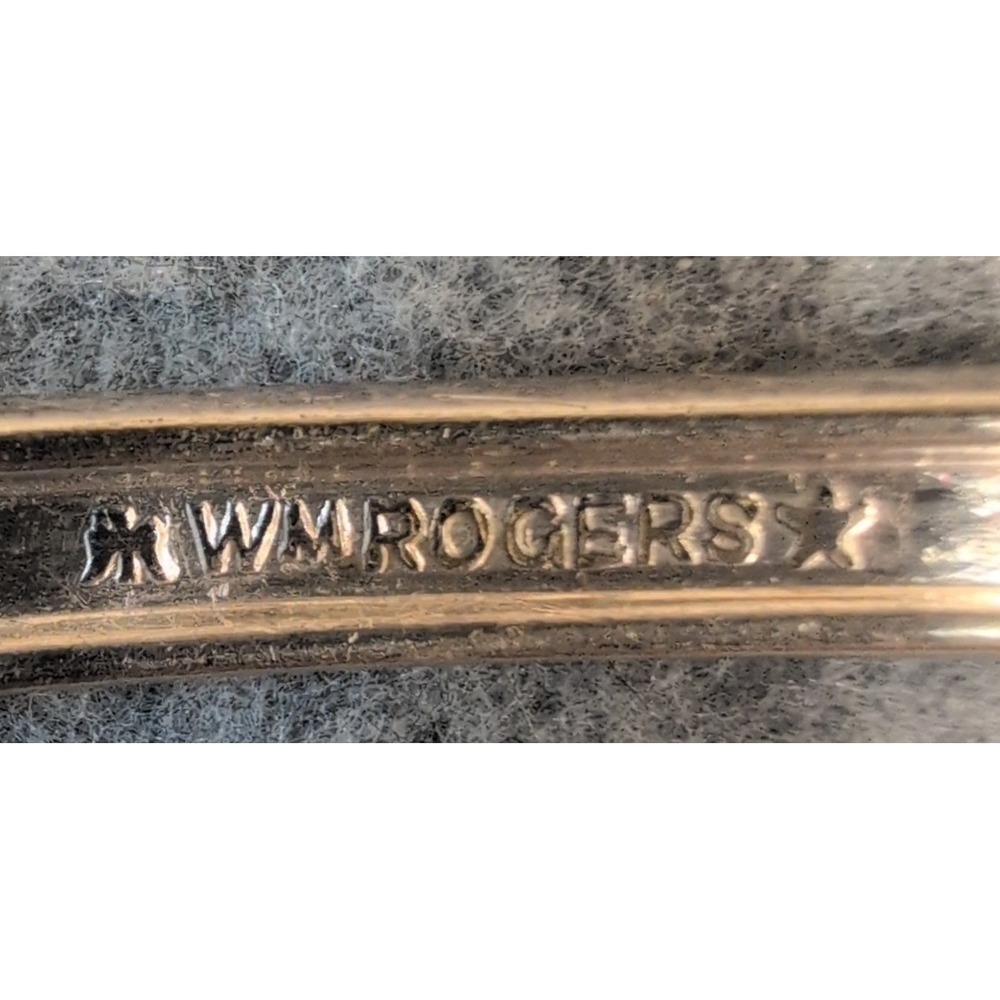 Set of 4 Wm Rogers Silverplate Forks Floral Engraved Vintage Dining Tableware IS - Picture 5 of 5